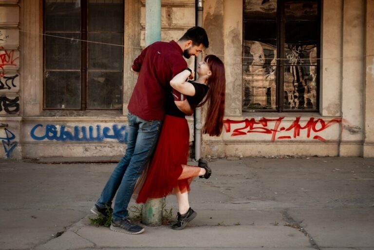 miejska sesja narzeczeńska we Wrocławiu