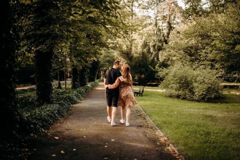 sesja narzeczeńska w Parku Szczytnickim