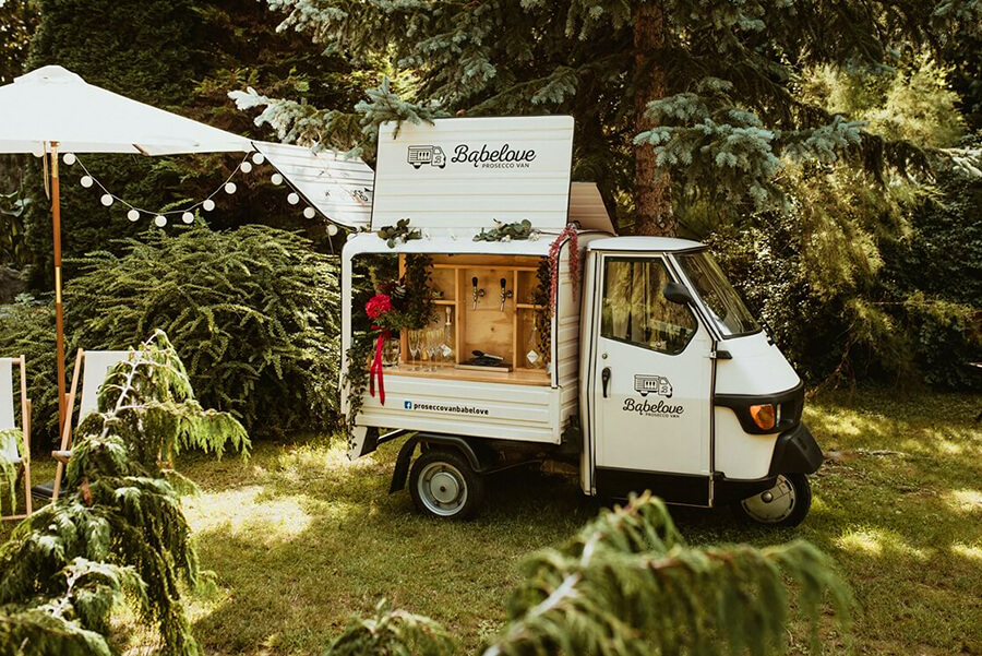 ślub w ogrodzie dolnośląskie, food truck na wesele w plenerze